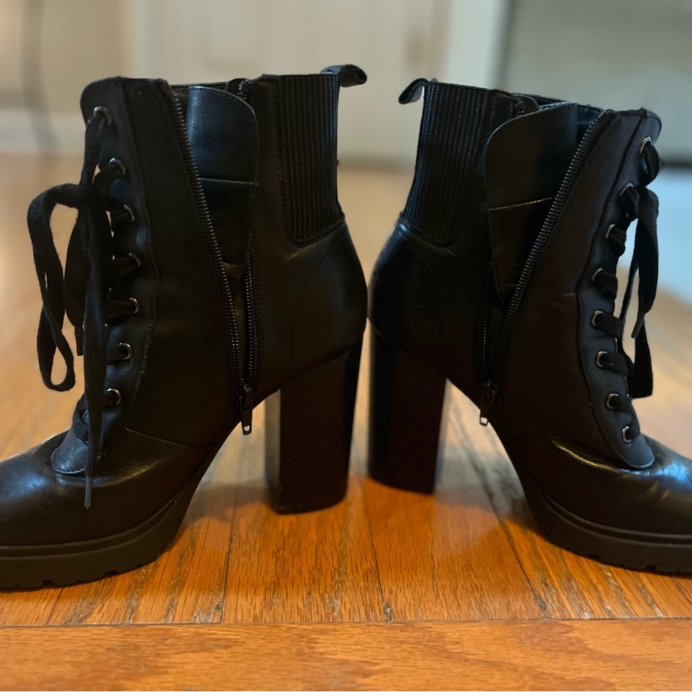 Steve Madden Black Lace-Up Platform Boots